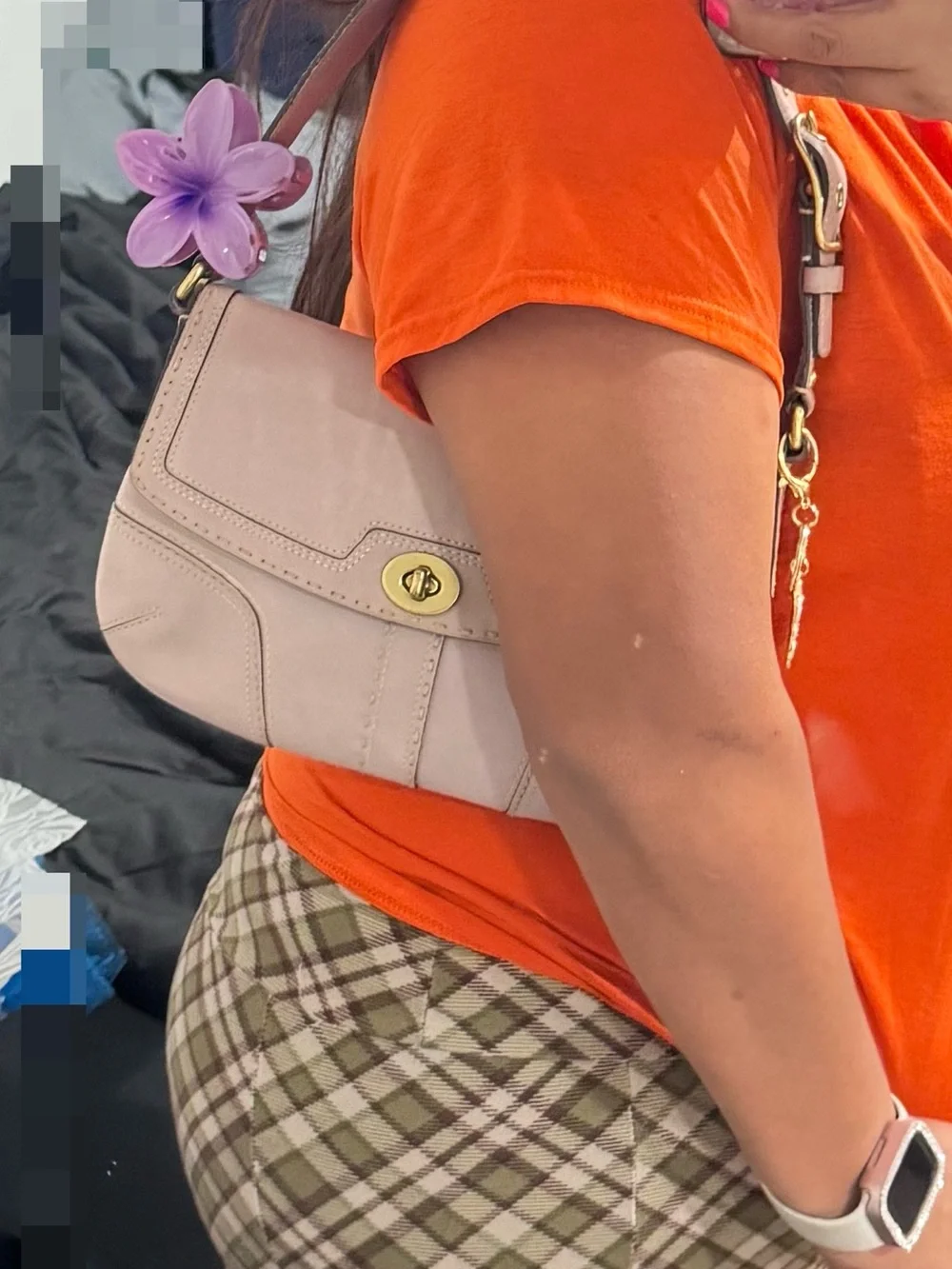 Coach Hampton Shoulder Bag in Dusty Levander - Classic Turn-Lock Closure